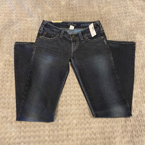 Silver Jeans Size 26 - Picture 2 of 5